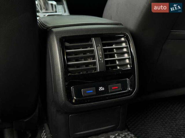 Серый Фольксваген Пассат, объемом двигателя 1.97 л и пробегом 222 тыс. км за 16990 $, фото 26 на Automoto.ua