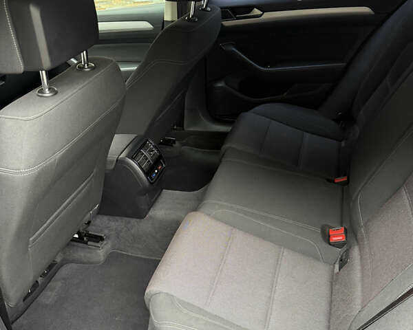 Серый Фольксваген Пассат, объемом двигателя 1.97 л и пробегом 249 тыс. км за 16500 $, фото 9 на Automoto.ua