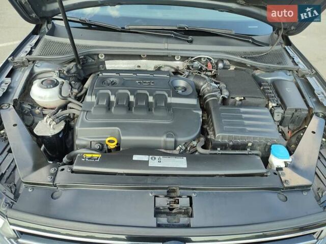 Сірий Фольксваген Пассат, об'ємом двигуна 2 л та пробігом 263 тис. км за 15500 $, фото 4 на Automoto.ua