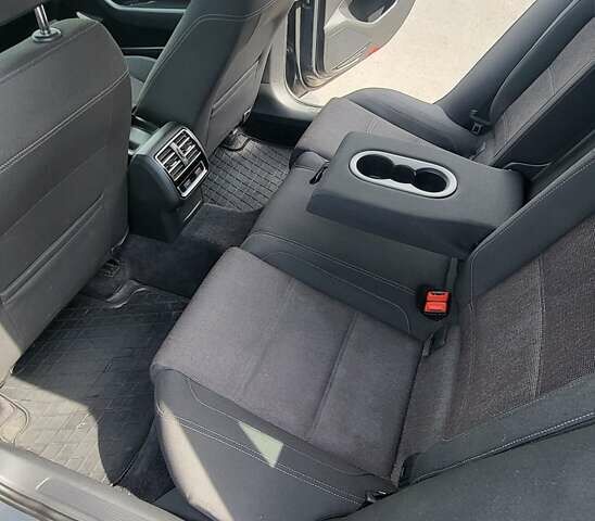 Серый Фольксваген Пассат, объемом двигателя 1.97 л и пробегом 265 тыс. км за 13500 $, фото 25 на Automoto.ua