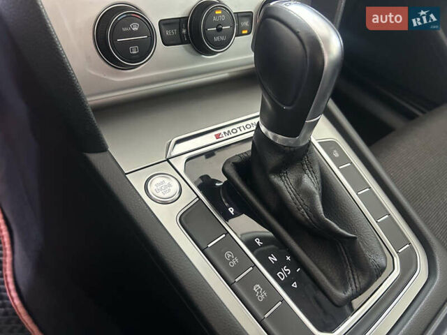 Серый Фольксваген Пассат, объемом двигателя 1.97 л и пробегом 305 тыс. км за 16900 $, фото 11 на Automoto.ua