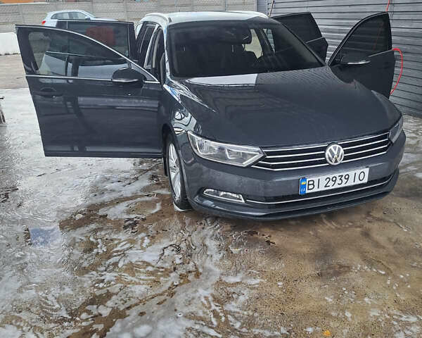 Серый Фольксваген Пассат, объемом двигателя 2 л и пробегом 280 тыс. км за 15999 $, фото 1 на Automoto.ua