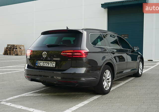 Серый Фольксваген Пассат, объемом двигателя 1.6 л и пробегом 270 тыс. км за 15300 $, фото 9 на Automoto.ua