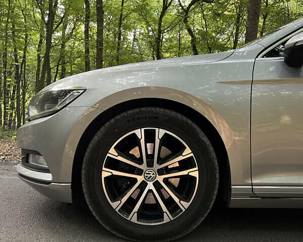 Серый Фольксваген Пассат, объемом двигателя 1.97 л и пробегом 270 тыс. км за 18000 $, фото 6 на Automoto.ua