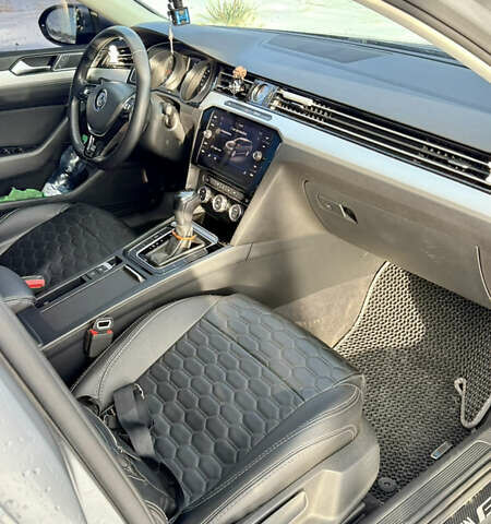 Серый Фольксваген Пассат, объемом двигателя 1.97 л и пробегом 273 тыс. км за 16500 $, фото 3 на Automoto.ua