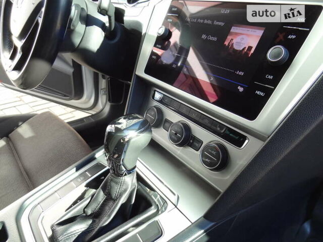 Серый Фольксваген Пассат, объемом двигателя 1.97 л и пробегом 276 тыс. км за 16000 $, фото 28 на Automoto.ua