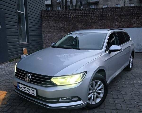 Серый Фольксваген Пассат, объемом двигателя 1.6 л и пробегом 249 тыс. км за 13499 $, фото 8 на Automoto.ua