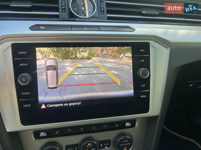 Серый Фольксваген Пассат, объемом двигателя 1.97 л и пробегом 305 тыс. км за 16900 $, фото 7 на Automoto.ua