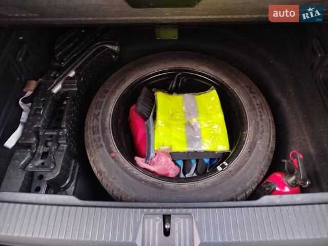 Серый Фольксваген Пассат, объемом двигателя 2 л и пробегом 263 тыс. км за 19000 $, фото 28 на Automoto.ua