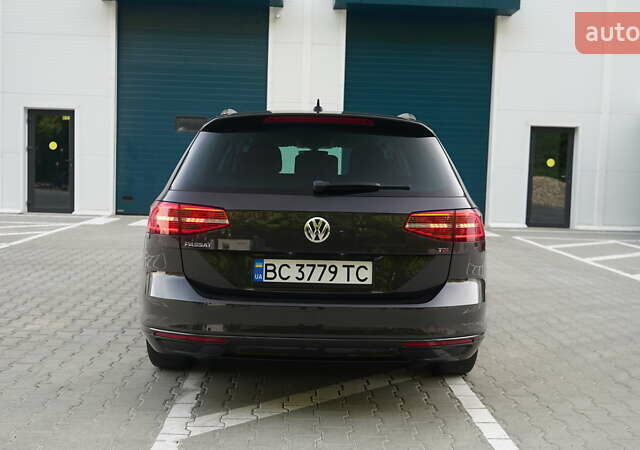 Серый Фольксваген Пассат, объемом двигателя 1.6 л и пробегом 270 тыс. км за 15300 $, фото 8 на Automoto.ua