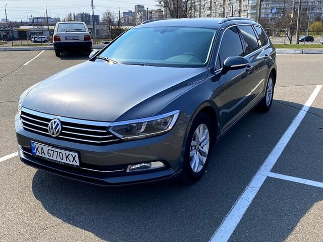 Серый Фольксваген Пассат, объемом двигателя 1.6 л и пробегом 297 тыс. км за 14190 $, фото 1 на Automoto.ua