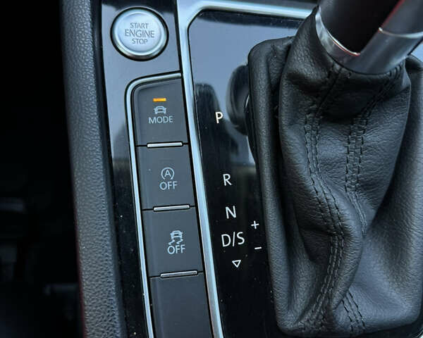 Серый Фольксваген Пассат, объемом двигателя 2 л и пробегом 257 тыс. км за 17999 $, фото 30 на Automoto.ua