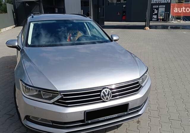 Серый Фольксваген Пассат, объемом двигателя 1.97 л и пробегом 234 тыс. км за 16400 $, фото 4 на Automoto.ua