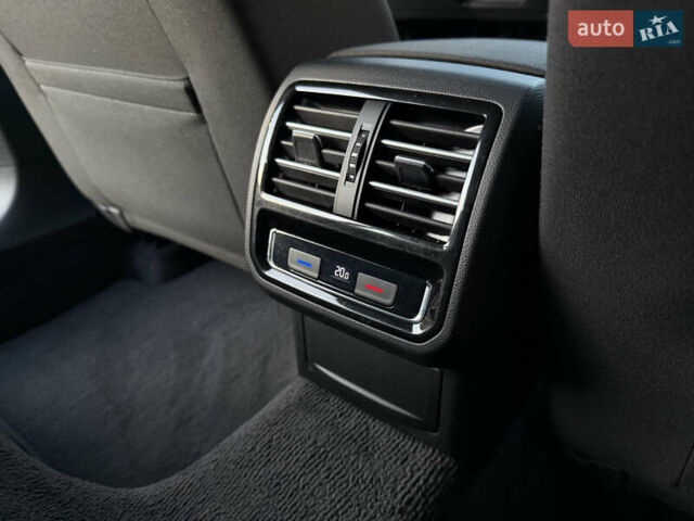 Серый Фольксваген Пассат, объемом двигателя 2 л и пробегом 228 тыс. км за 13950 $, фото 54 на Automoto.ua