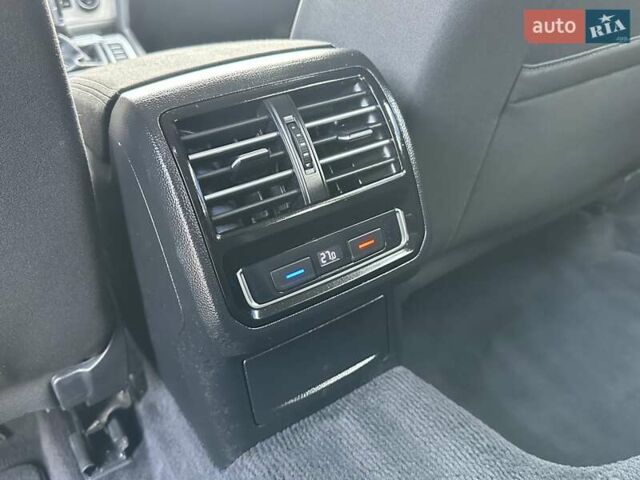 Серый Фольксваген Пассат, объемом двигателя 2 л и пробегом 269 тыс. км за 15850 $, фото 76 на Automoto.ua