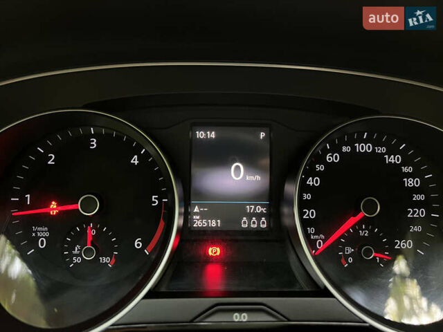 Серый Фольксваген Пассат, объемом двигателя 1.97 л и пробегом 266 тыс. км за 18950 $, фото 31 на Automoto.ua