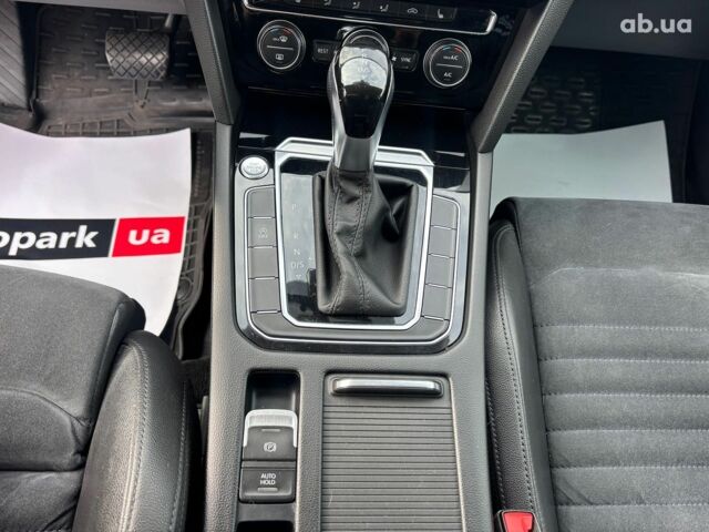 Сірий Фольксваген Пассат, об'ємом двигуна 2 л та пробігом 210 тис. км за 17590 $, фото 23 на Automoto.ua