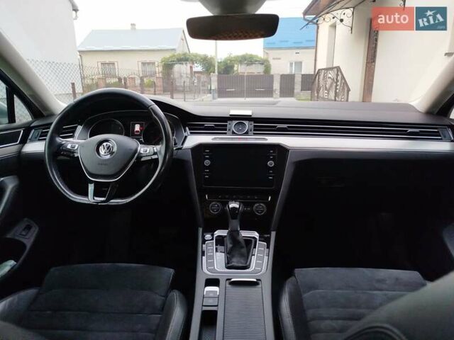 Серый Фольксваген Пассат, объемом двигателя 2 л и пробегом 263 тыс. км за 19000 $, фото 18 на Automoto.ua