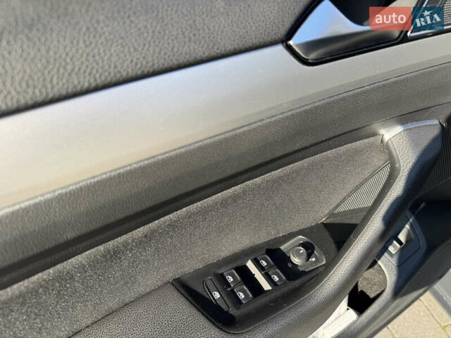 Серый Фольксваген Пассат, объемом двигателя 2 л и пробегом 328 тыс. км за 15800 $, фото 26 на Automoto.ua