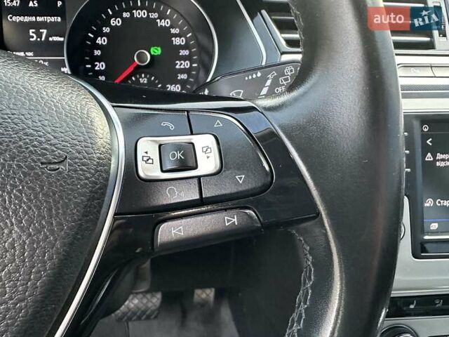 Серый Фольксваген Пассат, объемом двигателя 2 л и пробегом 269 тыс. км за 15850 $, фото 51 на Automoto.ua