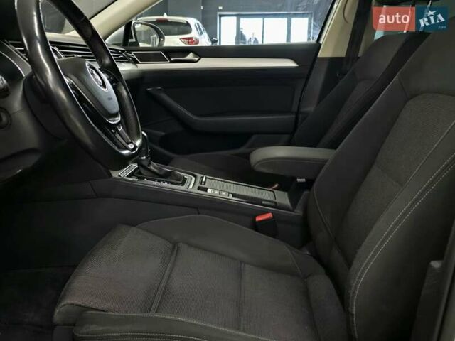 Сірий Фольксваген Пассат, об'ємом двигуна 1.97 л та пробігом 306 тис. км за 16999 $, фото 13 на Automoto.ua