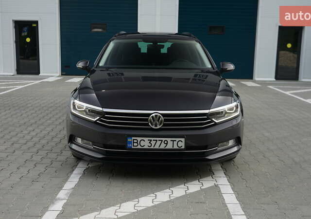 Серый Фольксваген Пассат, объемом двигателя 1.6 л и пробегом 270 тыс. км за 15300 $, фото 1 на Automoto.ua