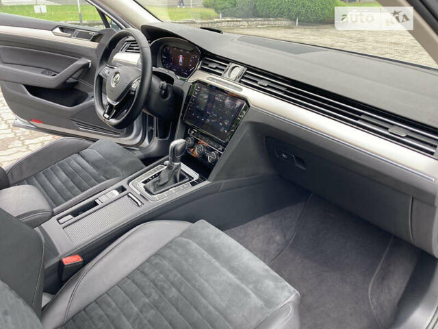 Серый Фольксваген Пассат, объемом двигателя 1.97 л и пробегом 180 тыс. км за 20500 $, фото 26 на Automoto.ua