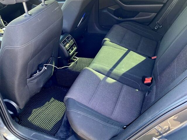 Серый Фольксваген Пассат, объемом двигателя 1.6 л и пробегом 297 тыс. км за 14190 $, фото 7 на Automoto.ua