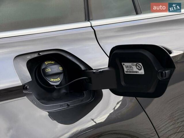 Серый Фольксваген Пассат, объемом двигателя 2 л и пробегом 199 тыс. км за 21499 $, фото 20 на Automoto.ua