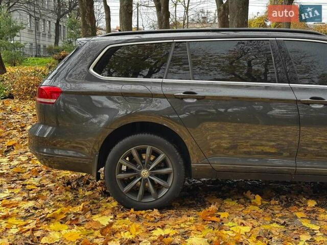 Фольксваген Пассат 2017 в Киеве на Automoto.ua Серый Фольксваген Пассат, объемом двигателя 2 л и пробегом 282 тыс. км за 13790 $, фото 4 на Automoto.ua