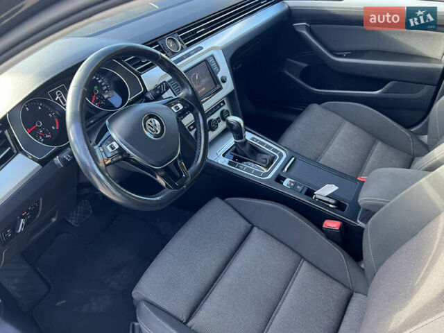 Серый Фольксваген Пассат, объемом двигателя 1.97 л и пробегом 269 тыс. км за 15976 $, фото 13 на Automoto.ua