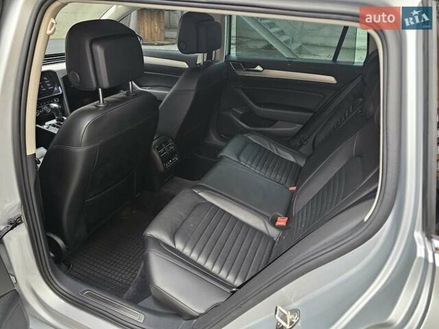 Серый Фольксваген Пассат, объемом двигателя 2 л и пробегом 270 тыс. км за 17999 $, фото 49 на Automoto.ua