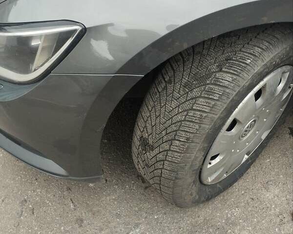 Серый Фольксваген Пассат, объемом двигателя 2 л и пробегом 300 тыс. км за 16600 $, фото 30 на Automoto.ua