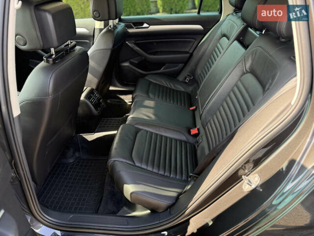 Серый Фольксваген Пассат, объемом двигателя 1.6 л и пробегом 251 тыс. км за 15499 $, фото 24 на Automoto.ua