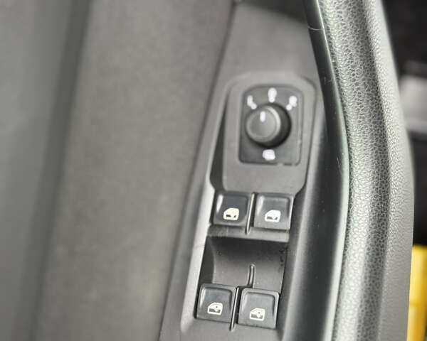 Серый Фольксваген Пассат, объемом двигателя 2 л и пробегом 282 тыс. км за 16500 $, фото 21 на Automoto.ua