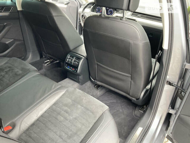 Серый Фольксваген Пассат, объемом двигателя 1.97 л и пробегом 180 тыс. км за 20500 $, фото 15 на Automoto.ua