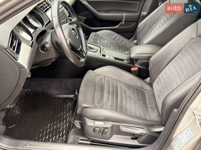 Серый Фольксваген Пассат, объемом двигателя 1.4 л и пробегом 210 тыс. км за 18900 $, фото 15 на Automoto.ua