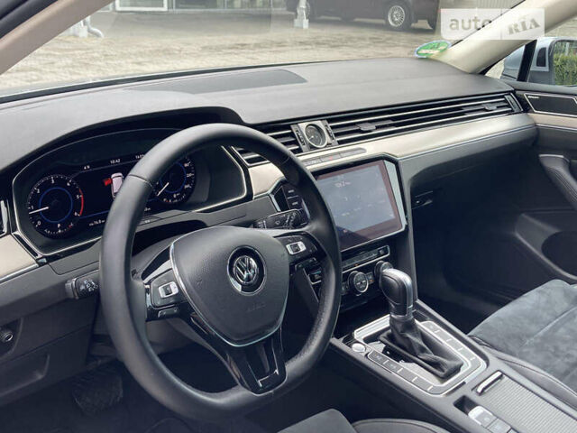 Серый Фольксваген Пассат, объемом двигателя 1.97 л и пробегом 180 тыс. км за 20500 $, фото 8 на Automoto.ua