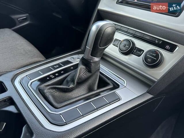 Серый Фольксваген Пассат, объемом двигателя 2 л и пробегом 269 тыс. км за 15850 $, фото 90 на Automoto.ua