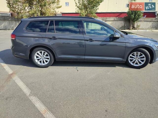 Сірий Фольксваген Пассат, об'ємом двигуна 2 л та пробігом 263 тис. км за 15500 $, фото 5 на Automoto.ua