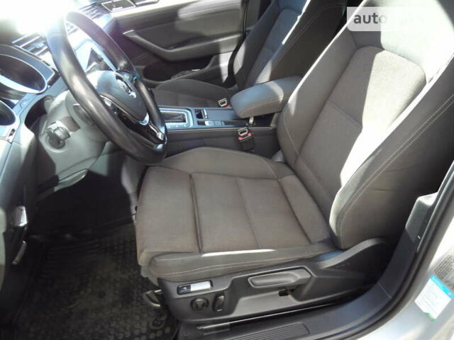 Серый Фольксваген Пассат, объемом двигателя 1.97 л и пробегом 276 тыс. км за 16000 $, фото 31 на Automoto.ua