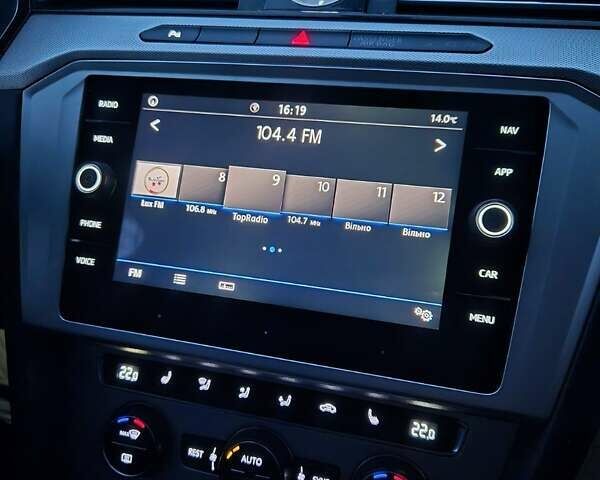 Серый Фольксваген Пассат, объемом двигателя 1.6 л и пробегом 249 тыс. км за 13499 $, фото 39 на Automoto.ua