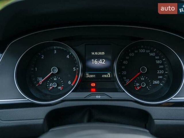 Сірий Фольксваген Пассат, об'ємом двигуна 1.97 л та пробігом 242 тис. км за 17500 $, фото 6 на Automoto.ua