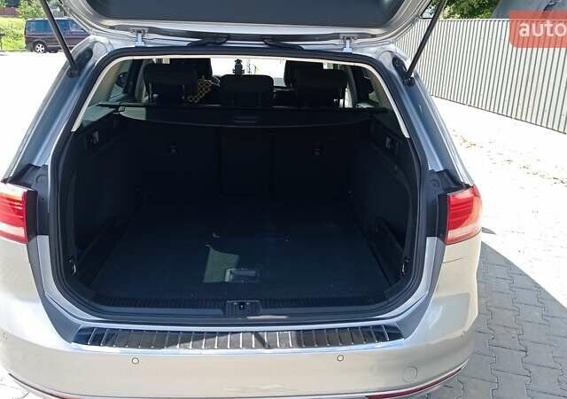 Серый Фольксваген Пассат, объемом двигателя 1.97 л и пробегом 234 тыс. км за 16400 $, фото 33 на Automoto.ua