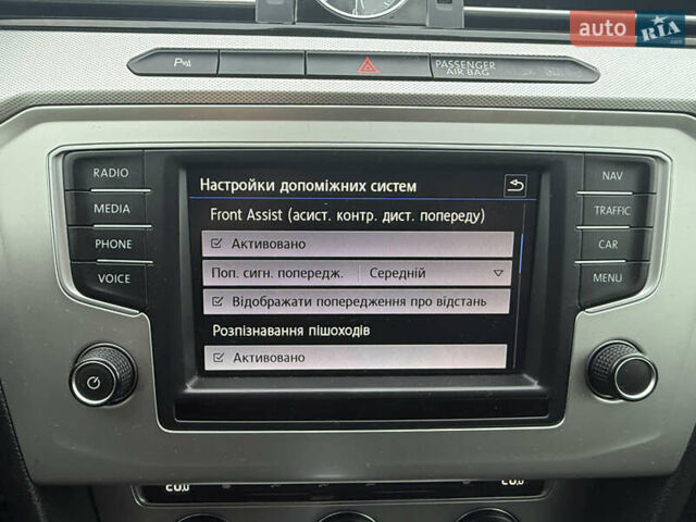 Сірий Фольксваген Пассат, об'ємом двигуна 2 л та пробігом 212 тис. км за 15400 $, фото 25 на Automoto.ua