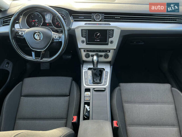 Серый Фольксваген Пассат, объемом двигателя 1.97 л и пробегом 269 тыс. км за 15976 $, фото 19 на Automoto.ua