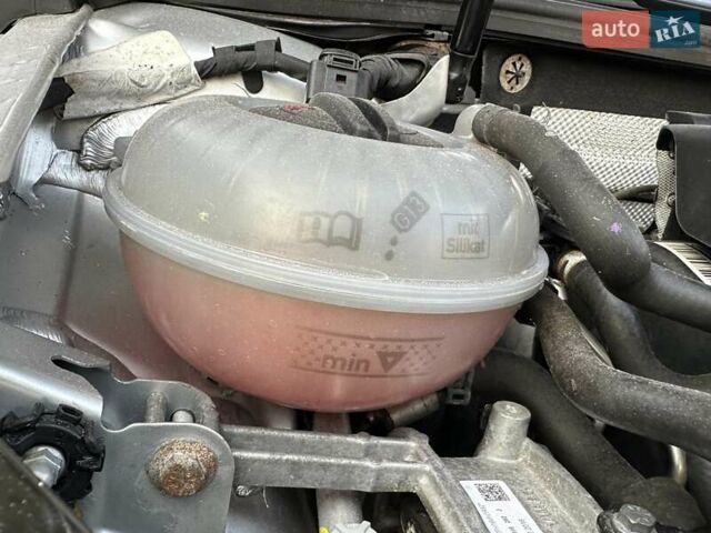 Серый Фольксваген Пассат, объемом двигателя 2 л и пробегом 269 тыс. км за 15850 $, фото 112 на Automoto.ua