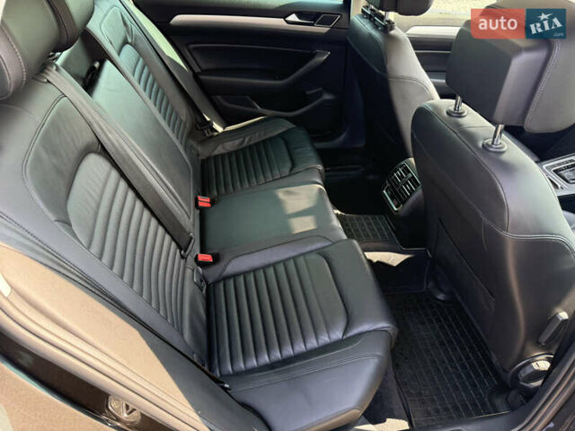 Серый Фольксваген Пассат, объемом двигателя 1.6 л и пробегом 251 тыс. км за 15499 $, фото 37 на Automoto.ua