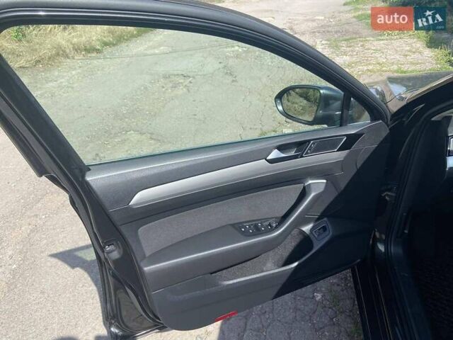 Серый Фольксваген Пассат, объемом двигателя 1.6 л и пробегом 186 тыс. км за 16500 $, фото 26 на Automoto.ua