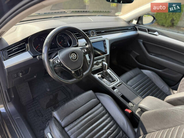 Серый Фольксваген Пассат, объемом двигателя 1.6 л и пробегом 251 тыс. км за 15499 $, фото 26 на Automoto.ua